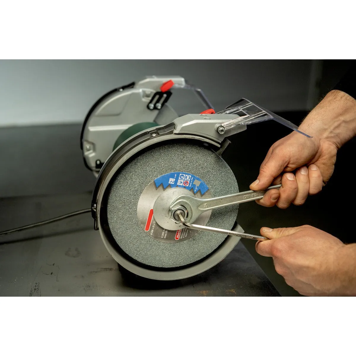 Metabo DS 150 Plus Bench Grinder - 604160420
