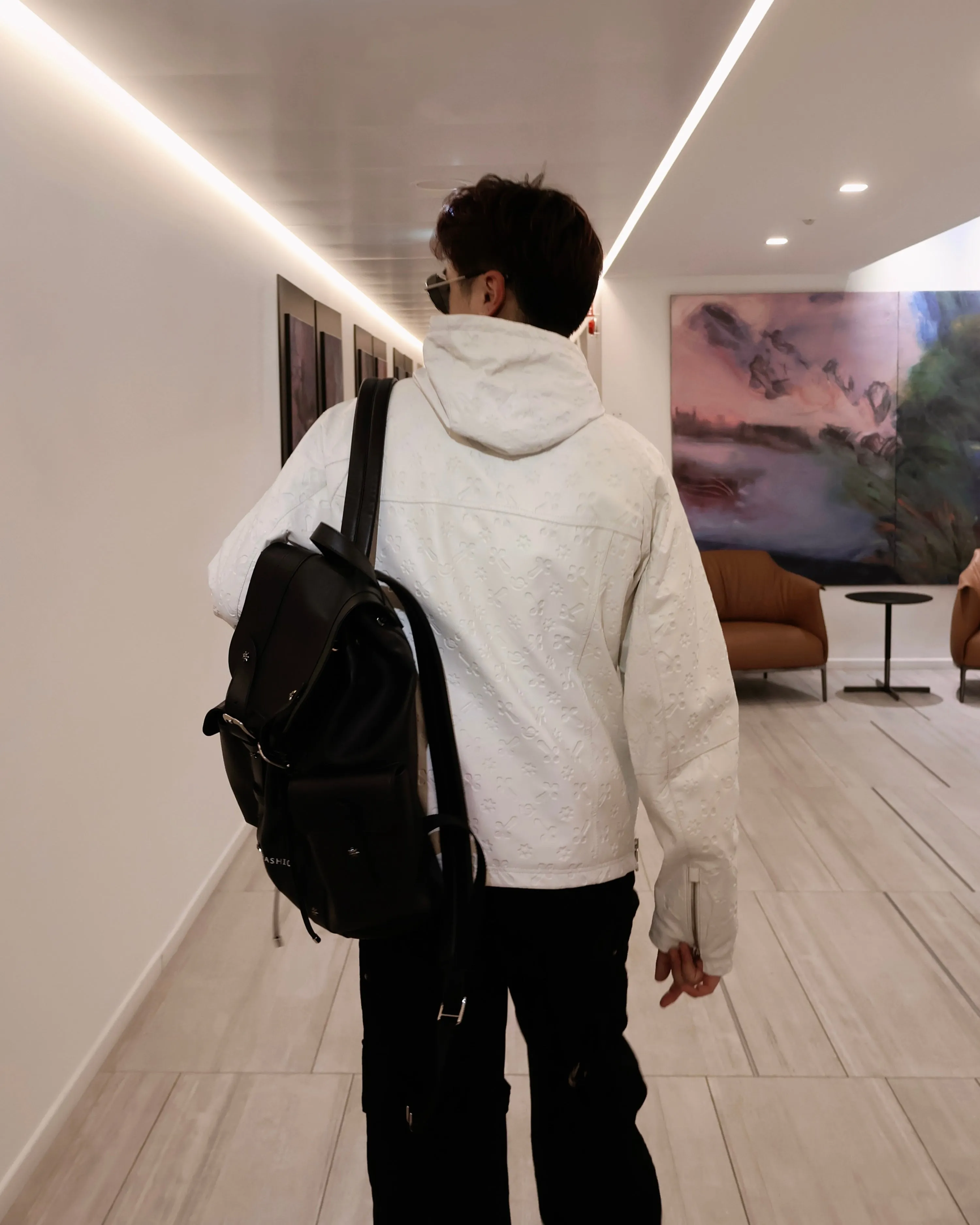 WHITE LEATHER HOODED PADDED JACKET